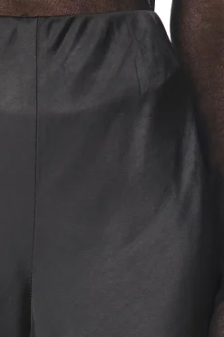 by Marianna Etienne Pant