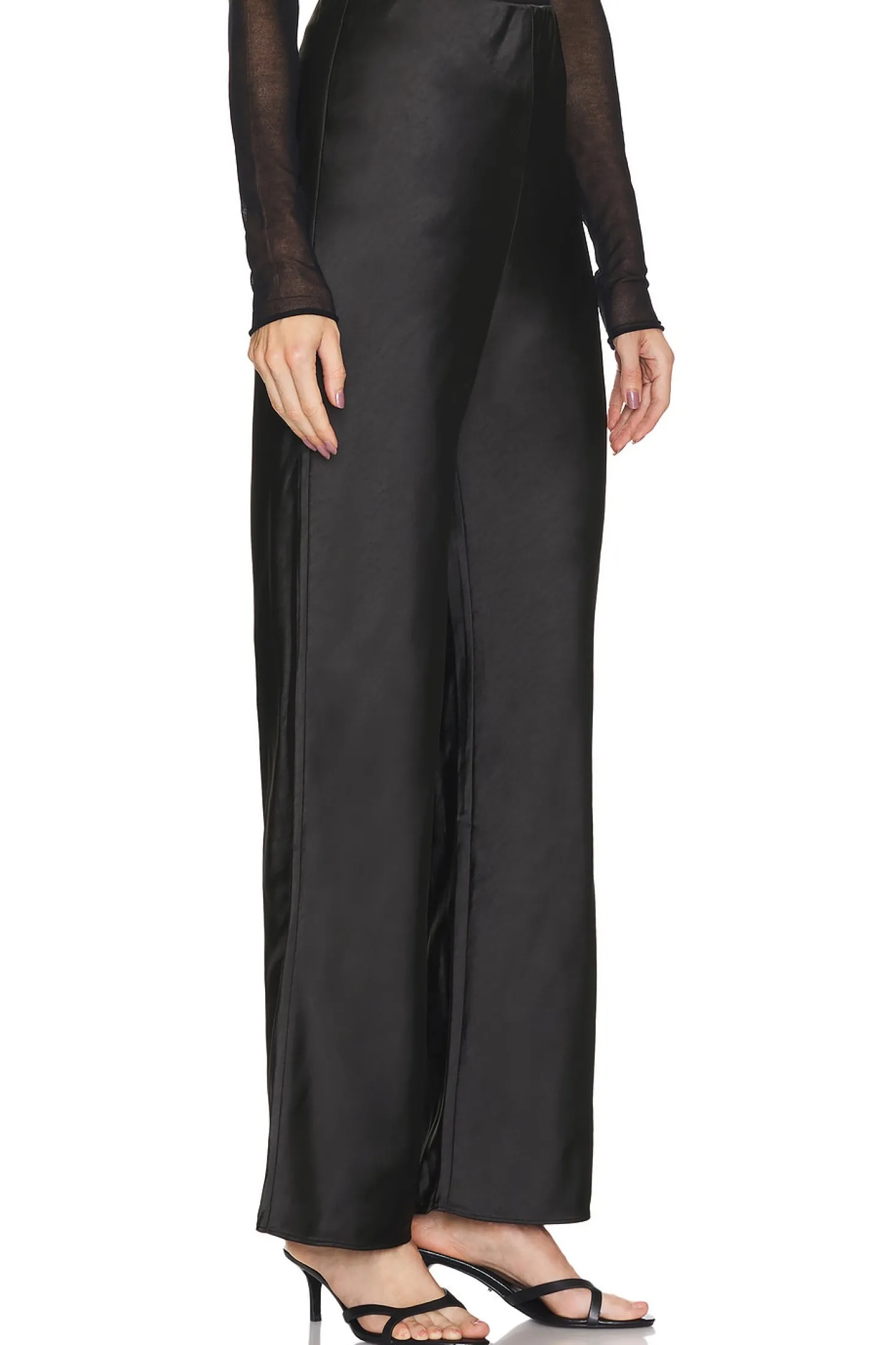 by Marianna Etienne Pant