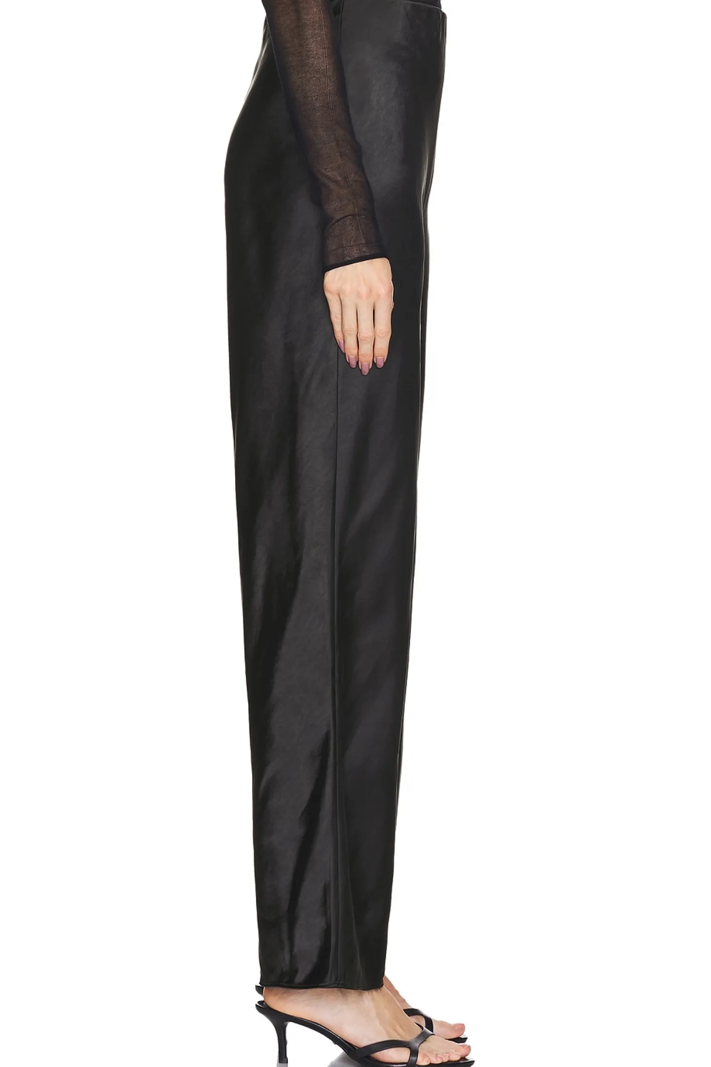 by Marianna Etienne Pant