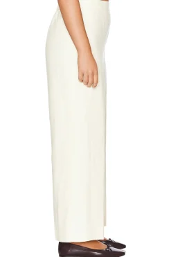 by Marianna Giverny Pant