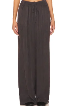 Easy Pleated Wide Leg Pant
