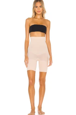 Everyday Shaping High-Waisted Short