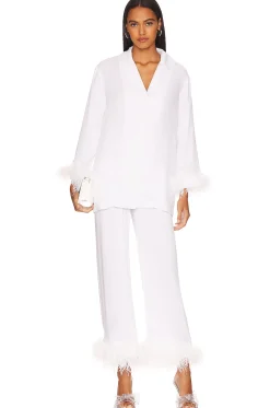 Pajama Set with Double Feathers