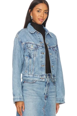 Shrunken 90s Trucker