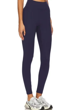 The Essentials Legging