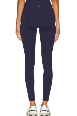 The Essentials Legging