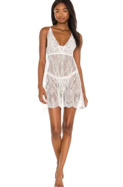 Victoria Lace Chemise with G-String
