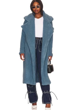 x REVOLVE Teddy Coat